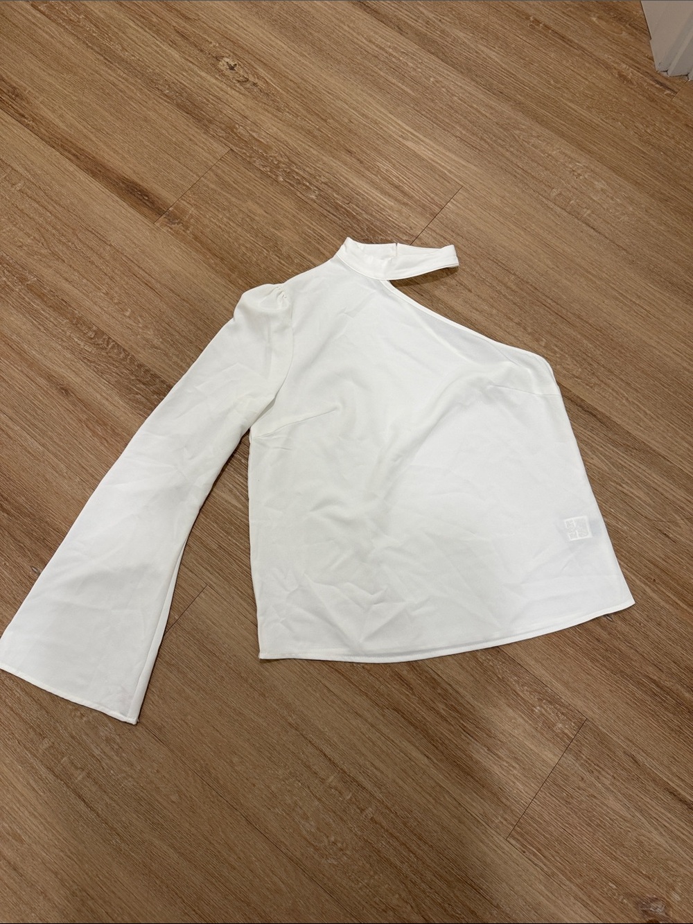 White One-Shoulder Long Sleeve Top Elegant